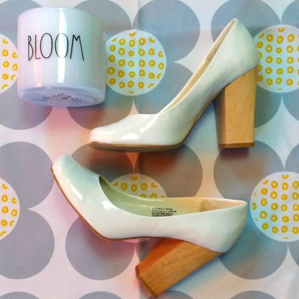 Nine West White and Tan Heels